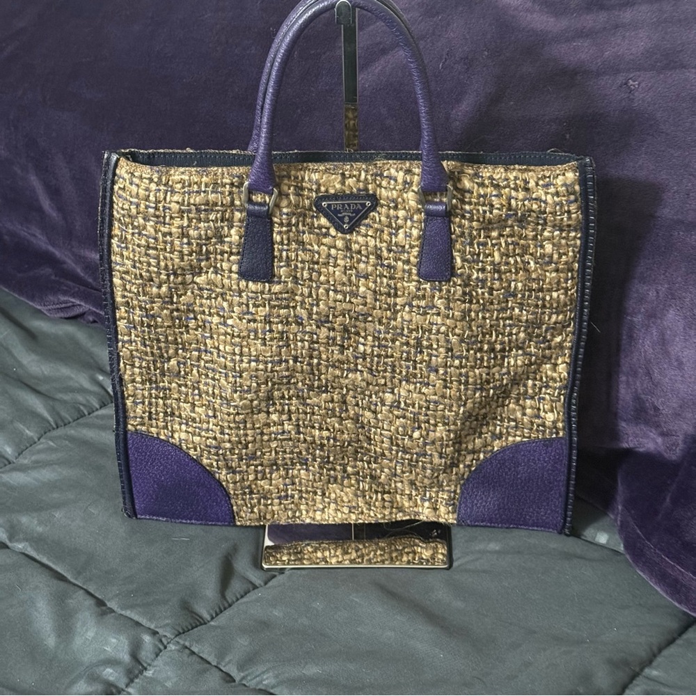 💎GUARANTEED AUTHENTIC PRADA TWEED & PURPLE SAFFIANO LEATHER TOTE BAG💎